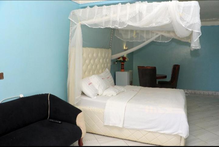 Primerose Hotel Mubende المظهر الخارجي الصورة