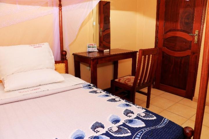 Primerose Hotel Mubende المظهر الخارجي الصورة