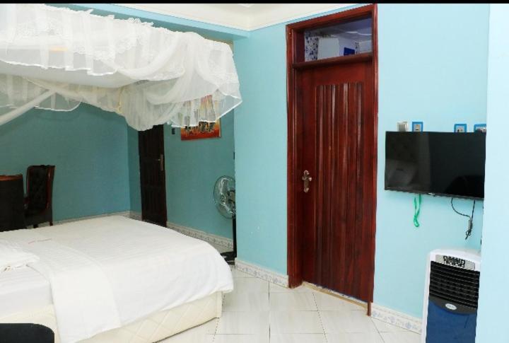 Primerose Hotel Mubende المظهر الخارجي الصورة